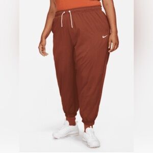 Nike Joggers Parachute Pants Womens Oversized Brown DM9286-825
